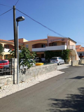 Гостиница Apartment Vrsi - Mulo 14243a  Врши